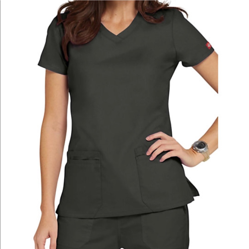 Scrubs EDS Vneck